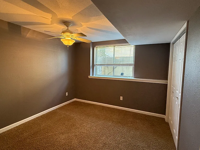 934 Tiara Dr NE — Photo 21