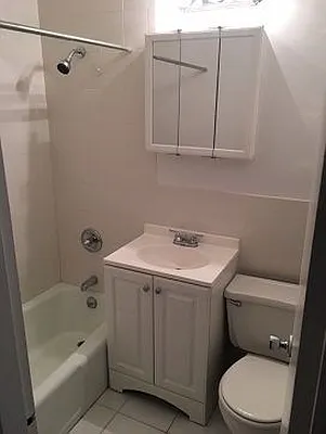 Rented by Eric Goodman Realty Corp | media 18