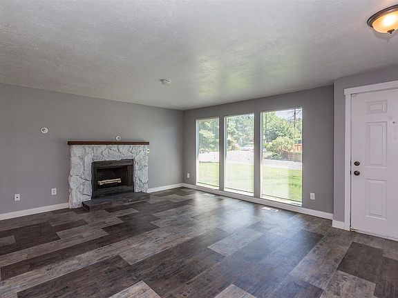 3rd image of 4123 E 46th Ct
