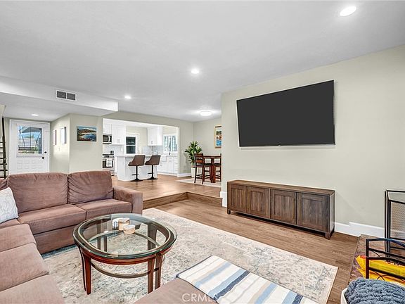 5th image of 10661 Ritter St