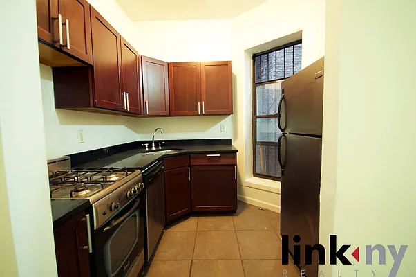 Rented by Link NY Realty | media 26