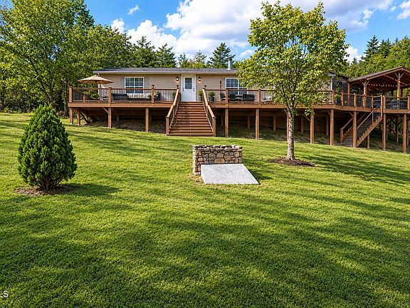 2nd image of 174 Coates Rd