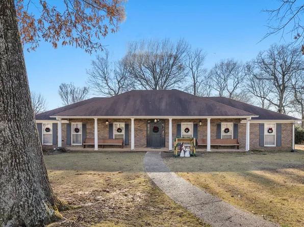 1907 N Beechwood Dr, Florence, AL 35630