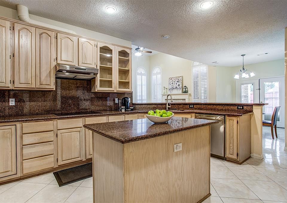 1st image of 1919 Paloma Way