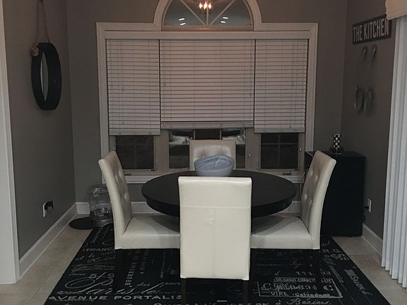 4th image of 429 Augustus Dr