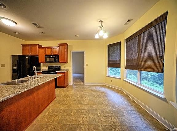 5th image of 124 Ravencrest Dr