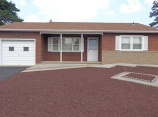 18 Norway Rd, Toms River, NJ 08757