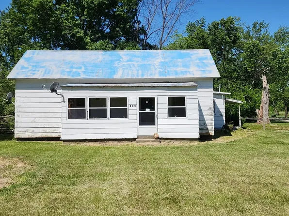 708 Texas Ave, Montrose, MO 64770