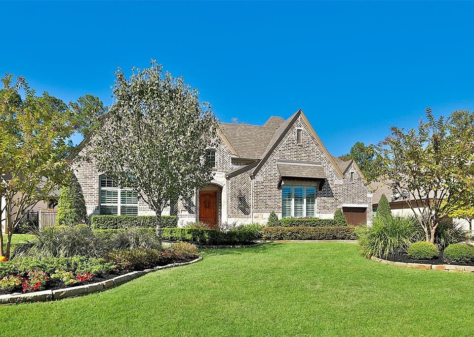 1st image of 158 Caledonia Cir