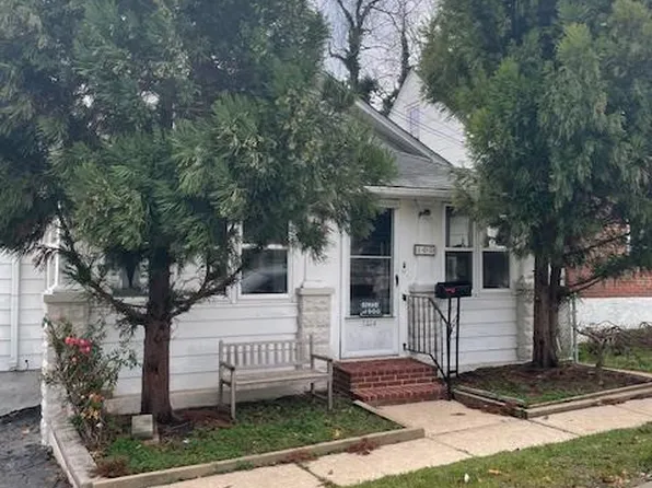 102 Hillside Rd, Wilmington, DE 19804