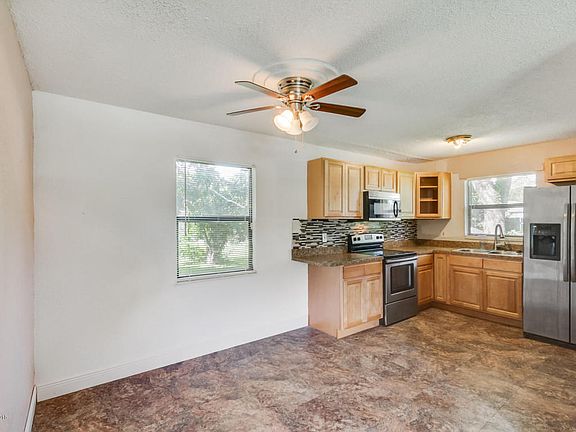 4th image of 443 Ormond Ave