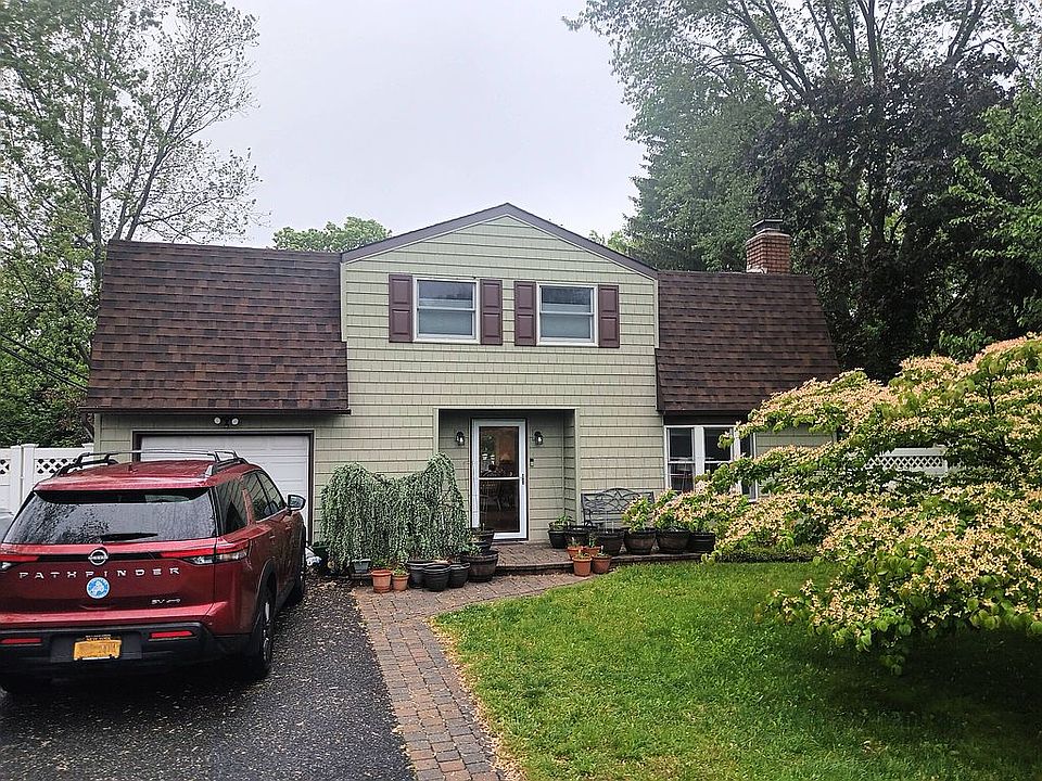 1st image of 15 Ramsy Ln