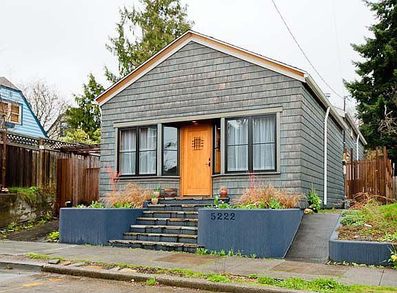 The Neighborhood: Easily walkable, whether going to the grocery, to one of the myriad great restaura