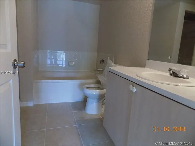 1507 Belmont Ln #1507 — Photo 9