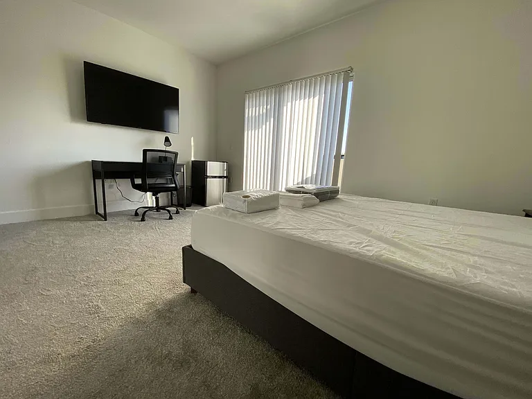 1435 N Poinsettia Pl — Photo 11