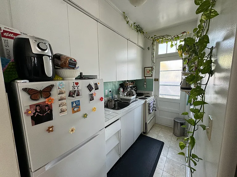 322 Frank St #403 — Photo 5