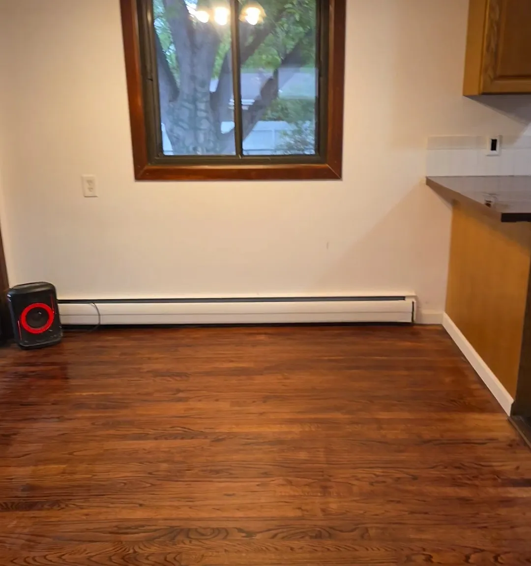 6 bed, 2300 sqft, $3,500 — Photo 3