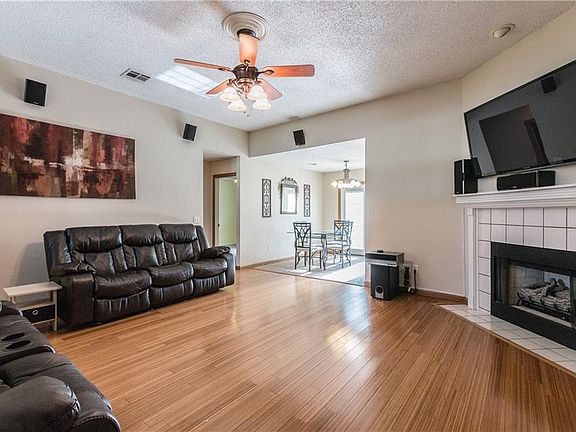 3rd image of 1515 SE Audry Ln