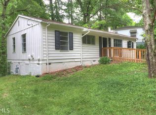 800 Cascade Dr, Forest Park, GA
