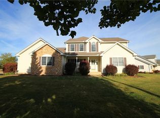 1861 Hannum Dr, Streetsboro, OH 44241