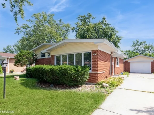 181 Thelma Ln, Chicago Heights, IL 60411