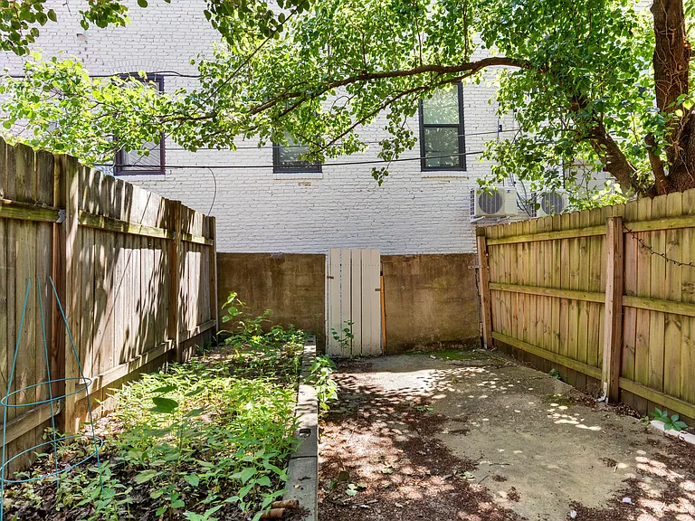 513 S Chester St — Photo 27
