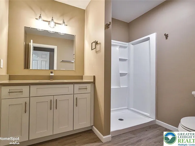 1210 W Turner St #1 — Photo 22