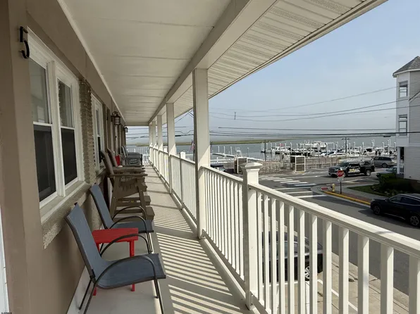 9500 Amherst Ave APT 5, Margate City, NJ 08402
