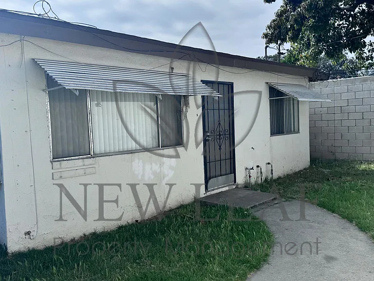 10954 Pipeline Ave #B — Photo 4