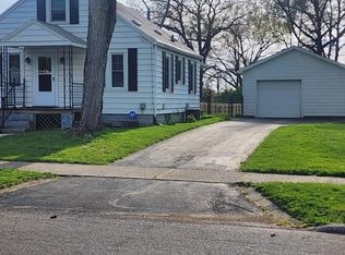 996 S 13th St, Niles, MI 49120