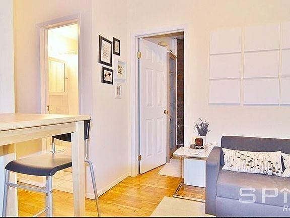 2nd image of 280 Mulberry St APT 3B