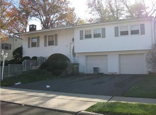75 Harmon Rd, Edison, NJ 08837