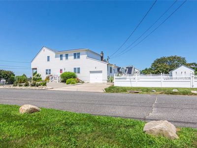 5 Westminster Dr, Shirley, NY, 11967