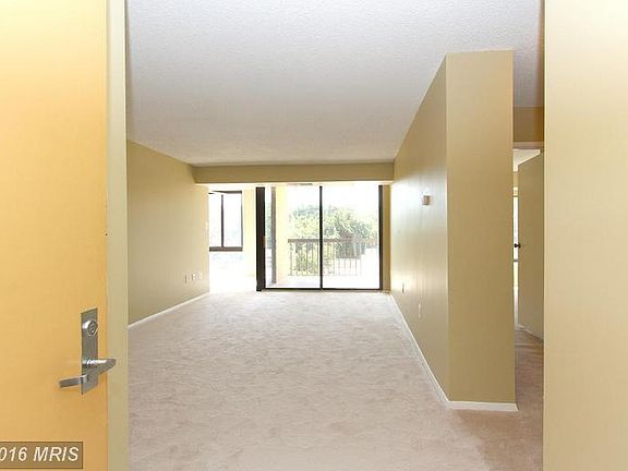 4th image of 4500 S 4 Mile Run Dr APT 124