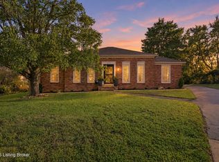 11916 Berry Hill Rd, Douglass Hills, KY 40243