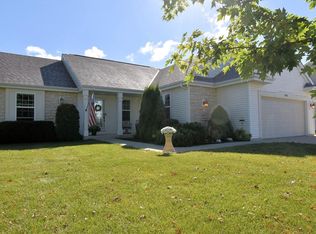 N8186 Woody Ln, Ixonia, WI 53036