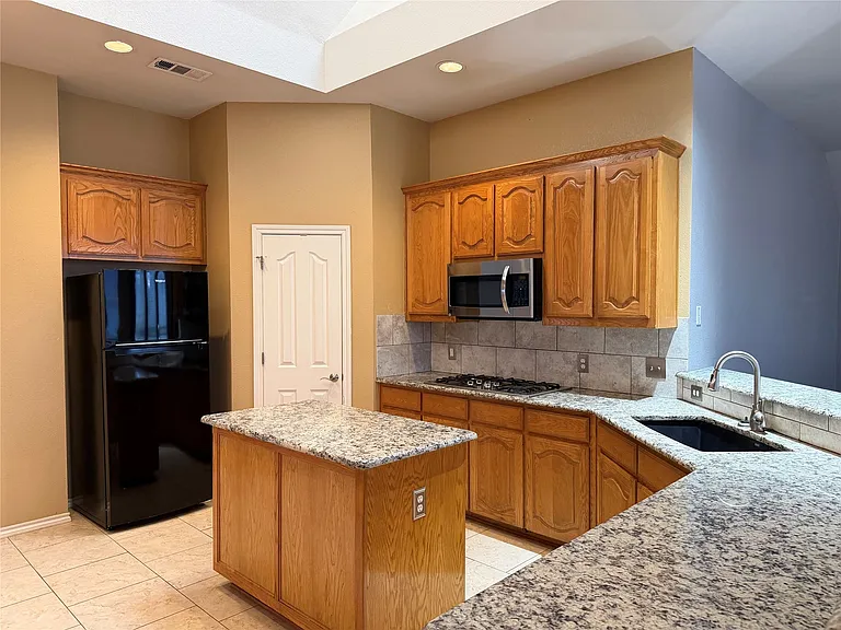 8617 Shadow Trace Dr — Photo 22