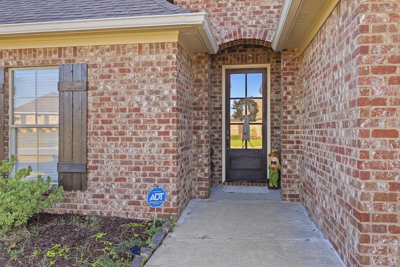 3 bed, 1518 sqft, $2,250 — Photo 2