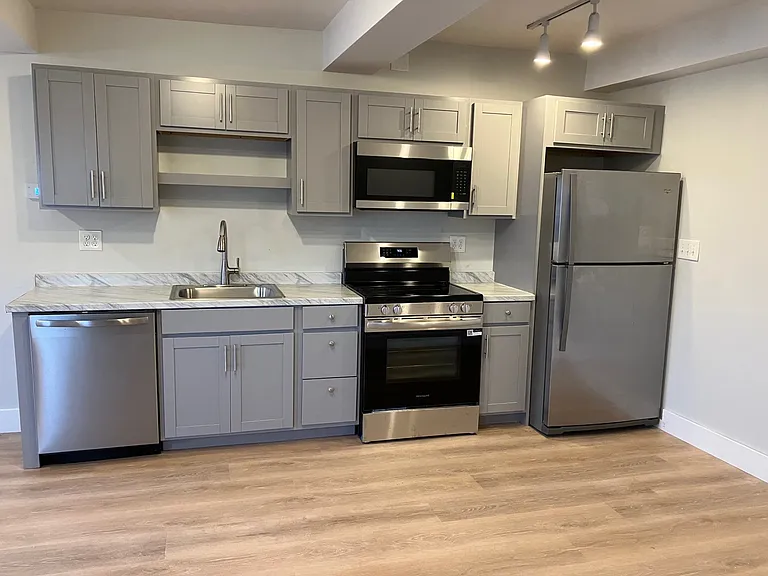 59 Center St #102 — Photo 4