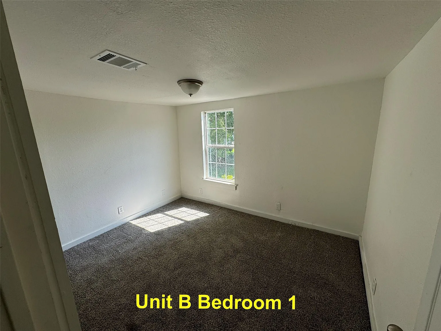 3 bed, 2.0 bath, 900 sqft, $1,500 — Photo 2