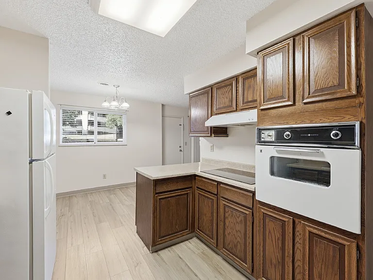 6530 Delmonico Dr #106 — Photo 10