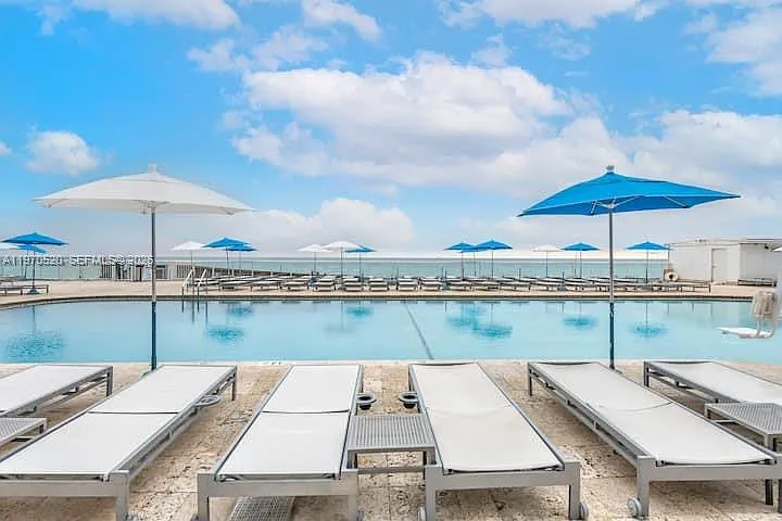 The Aventura Beach Club C — Photo 2
