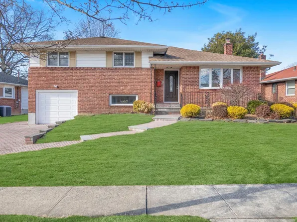 233 Halsey Avenue, Jericho, NY 11753