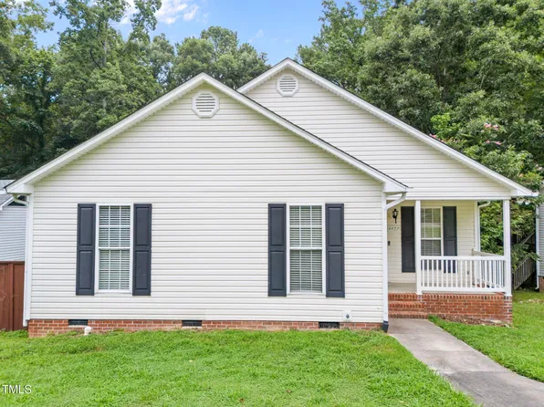 4457 Labrador Dr, Raleigh, NC 27616