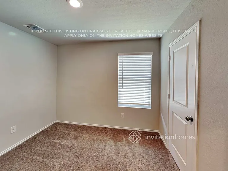 5449 Verdugos Palace — Photo 19