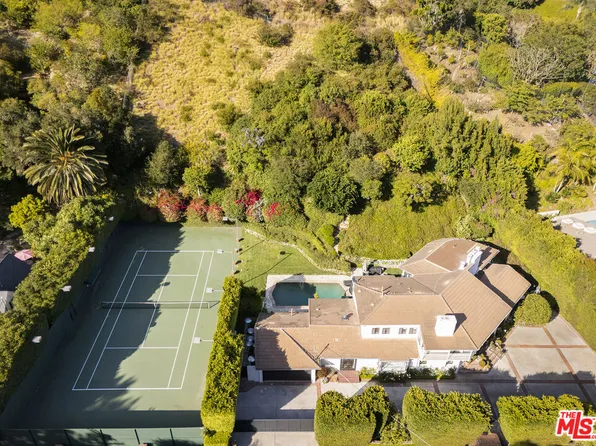 760 N Beverly Glen Blvd, Los Angeles, CA 90077