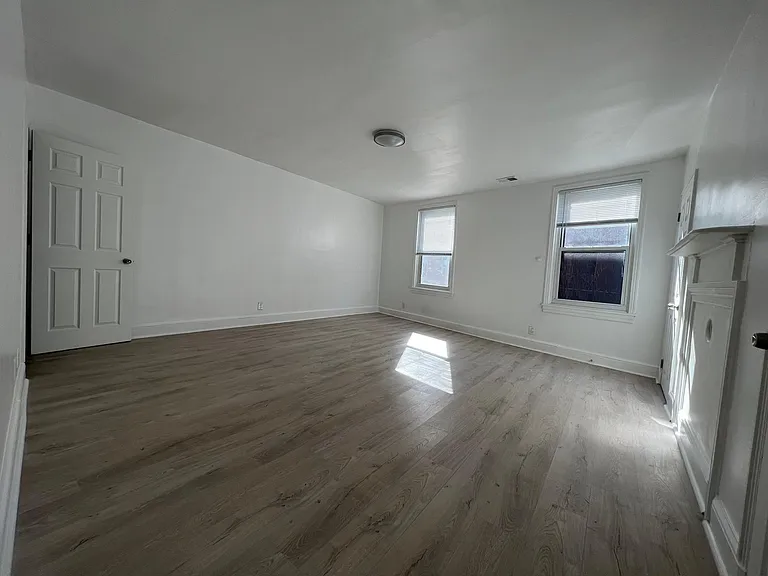 221 Poplar St #A — Photo 8