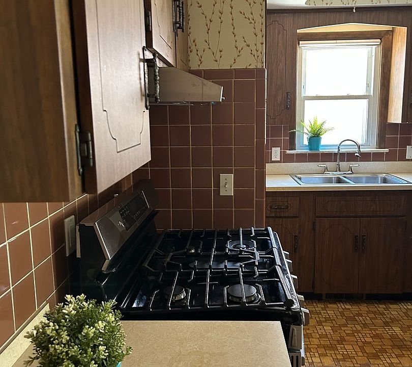 1st image of 4409 Adrian Rd
