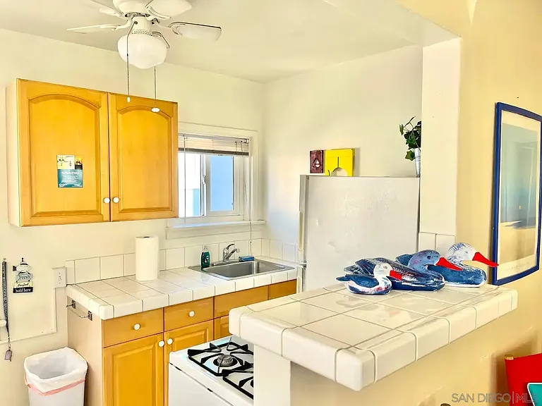 719 Ensenada Ct — Photo 6