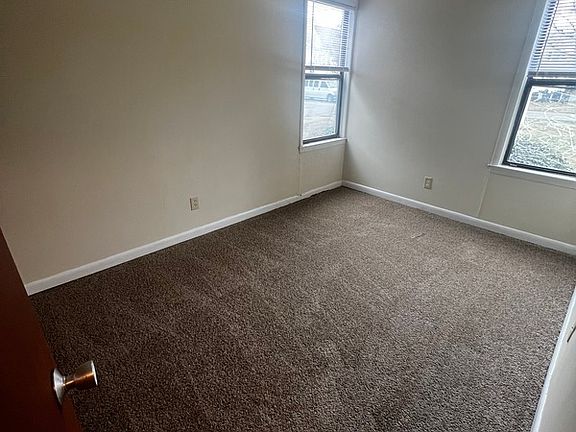 4th image of 3012 Chamberlayne Ave